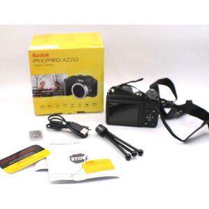 Kodak PIXPRO AZ252 Digital Camera 25X Optical Zoom 16MP Cords SD Card Black